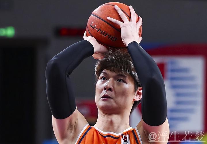 王哲林得分超越王治郅 跻身CBA历史第六位