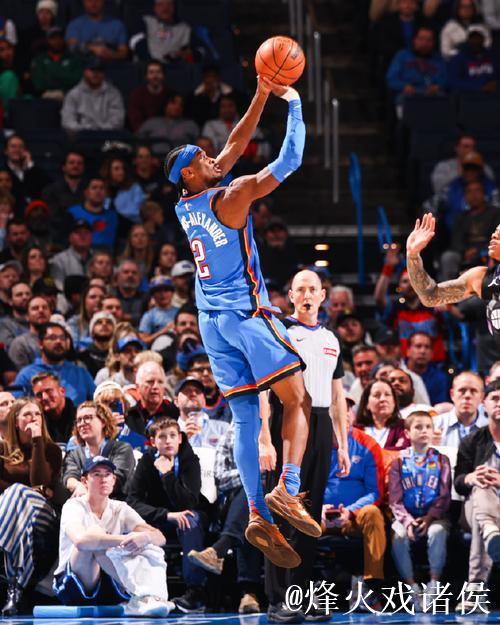 亚历山大狂砍54分雷霆13连胜 火箭1分惊险击败骑士
