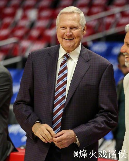 卡特比卢普斯正式进入名人堂 韦斯特第三次进